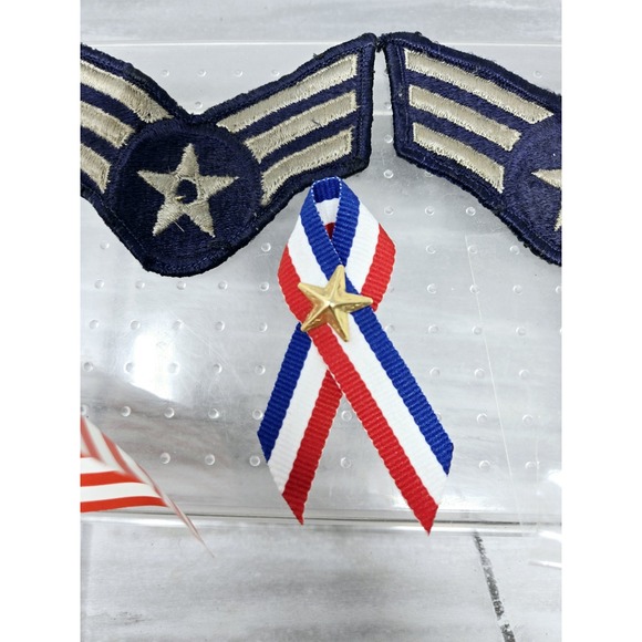 USAF Senior Airman E-4 Rank Chevron Insignia U.S. Air Force Patch + Ribbon Pins - Picture 3 of 6